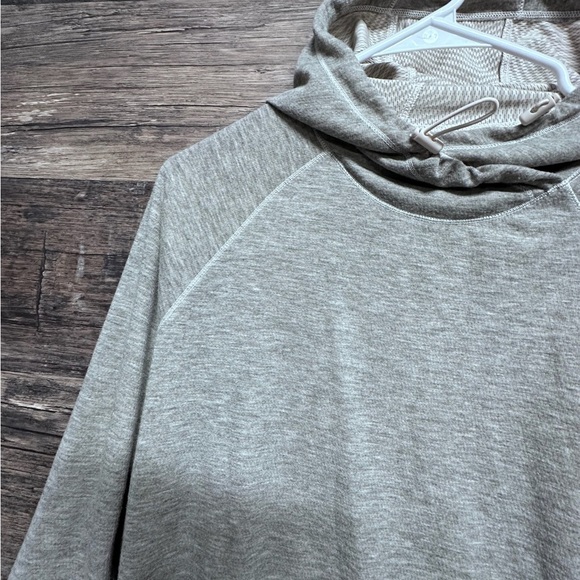 Under Armour Gray Hoodie with Cowl Neck and Long Sleeves - Picture 4 of 6